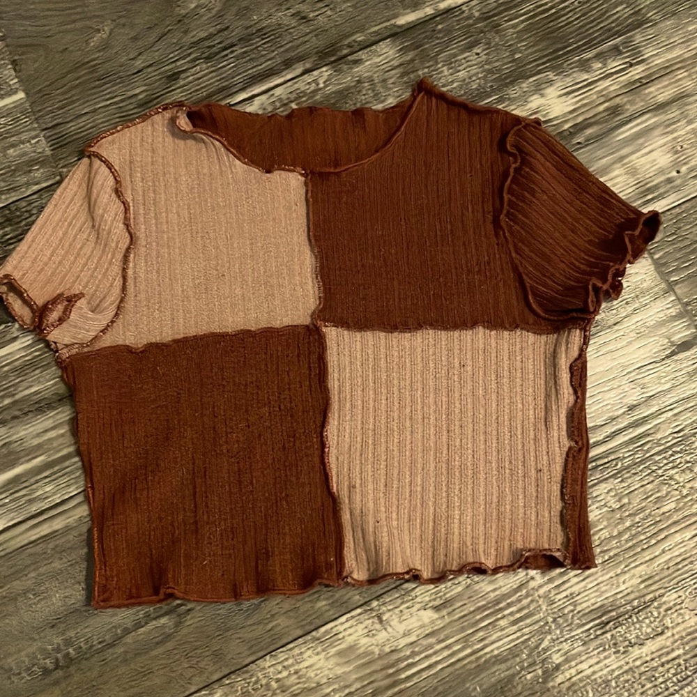 Girls cropped tee, tan and orange-brown